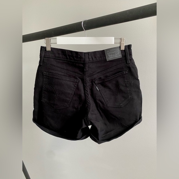 Levi’s Mid-Length High Waisted Shorts - Picture 2 of 3